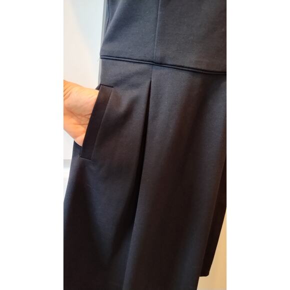 Banana Republic short sleeves Black Jewel neckline Dress Size 2 with Pockets - Picture 4 of 13